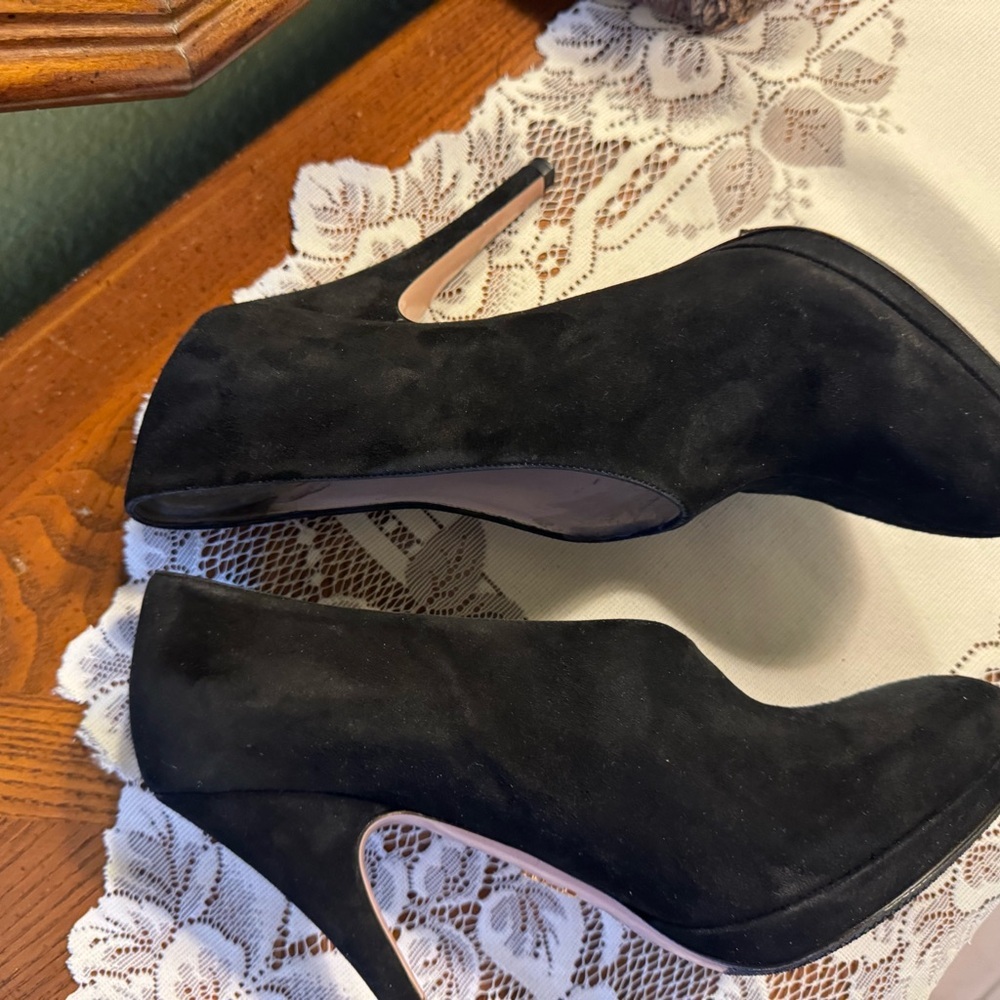 Prada Women's Black Suede Shoes - Picture 9 of 16